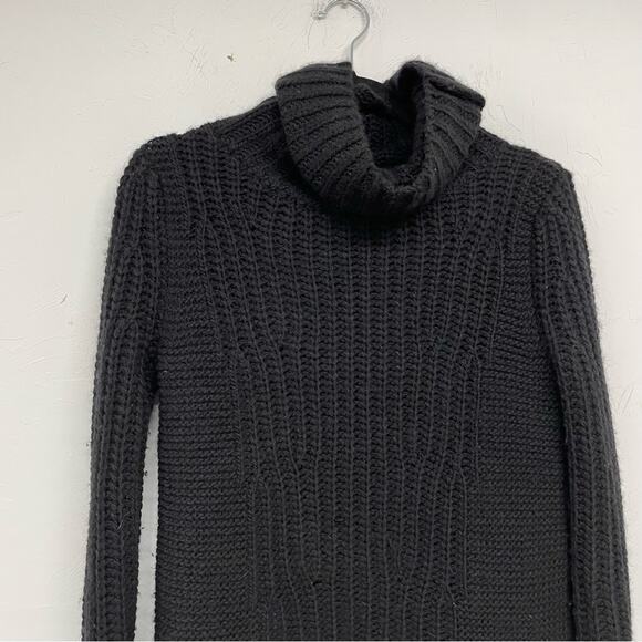 Banana Republic Black Merino Wool & Alpaca Blend Turtleneck Sweater Womens XS - Picture 2 of 8